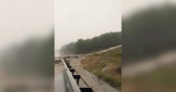 İstanbul Havalimanı yolunda kuvvetli yağış dolayısıyla toprak kayması oldu
