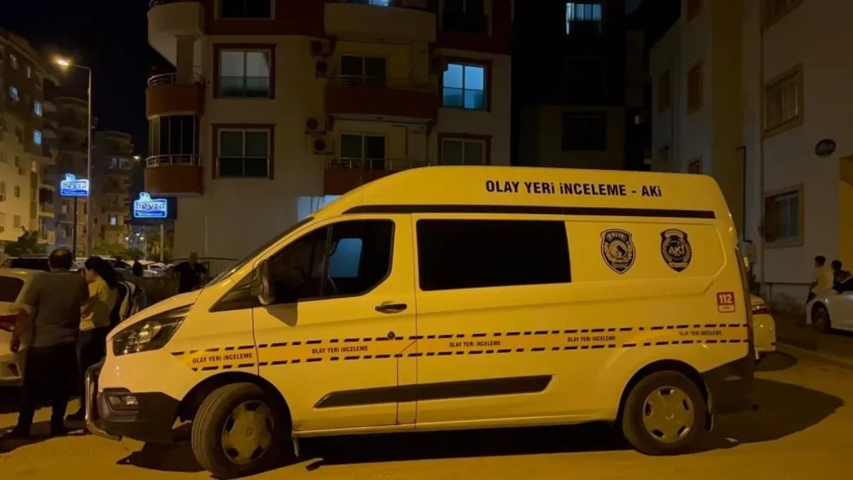 Barışma bahanesiyle gelip dehşet saçtı: Eski eşini öldürdü, oğlunu vurup intihar etti