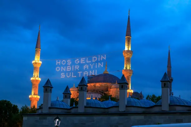 ramazan-bayraminda-tesrik-tekbiri-getirilir-mi-tesrik-tekbiri-nedir-ne-anlama-gelir-2023-diyanet-tesrik-tekbir-1681826488506.jpg
