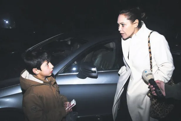 Hülya Avşar yine yaptı yapacağını! "Bir tektaşa bakar"-3