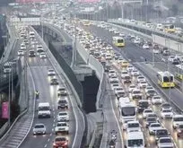 Bayram tatili sonrası İstanbul dönüşü trafik kilit | İstanbul trafik yoğunluğu