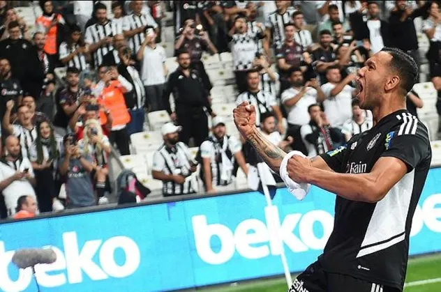 Beşiktaş Josef De Souza'nın sözleşmesini uzatmak için harekete geçti