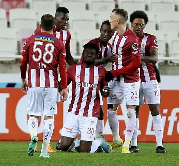 Trabzonspor Sivas deplasmanında ağır yaralı!-4