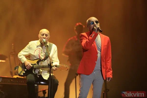 Üçüncü kez kansere yakalanmıştı! Özkan Uğur aylar sonra MFÖ konserinde hayranlarıyla buluştu - 7