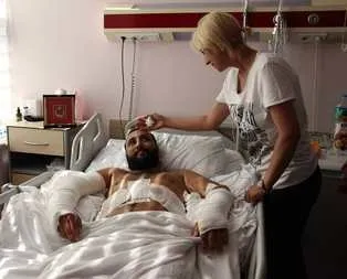 Darbeye direnen genci ikinci kattan attılar