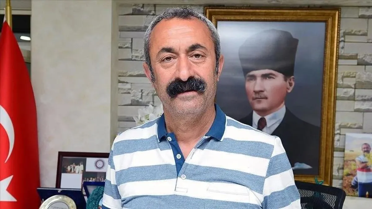 Sandığa gömüldü