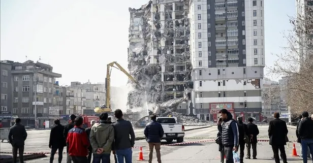 Son dakika: Afet bölgesinde esnaf ve sanatkarların kredi ödemeleri ertelendi