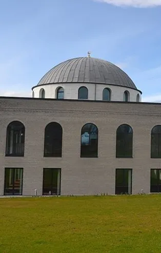 Danimarka'da camiler yeniden ibadete açıldı