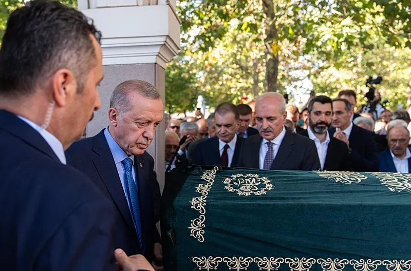 Mehmet Doğan son yolculuğuna uğurlandı! Başkan Erdoğan: Gençliğe öğreten ve miras bırakan bir kardeşimizdi-5