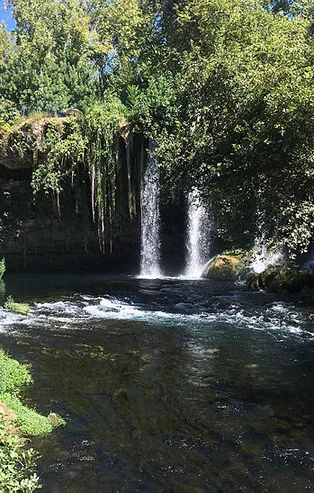 CHP'li belediyeden kokulu hizmet! Düden Şelalesi'nden gelen kötü koku nedeniyle vatandaşlar isyan etti