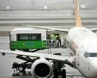 İstanbul Havalimanı’nda panik anları! Yolcu uçağı acil iniş yaptı