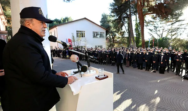 milli-savunma-bakani-hulusi-akar-ve-tsknin-komuta-kademesi-mke-muhimmat-fabrikasinda-gururla-izliyoruz-1638524207979.jpg Milli Savunma Bakanı Hulusi Akar ve TSK'nın komuta kademesi MKE Mühimmat Fabrikası'nda: Gururla izliyoruz-9