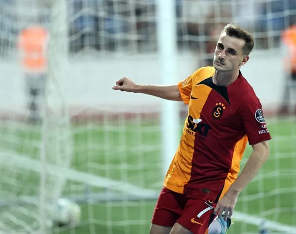 son-dakika-galatasarayda-kerem-akturkoglu-sov-kasimpasayi-3-golle-gectiler-1662922902560.jpg