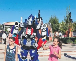 Efsaneler ile selfie yarış