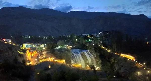 dunyanin-en-yuksek-ucuncu-selalesi-tortum-selalesi-kurban-bayraminda-doldu-tasti-1627024098578.jpg Dünyanın en yüksek üçüncü şelalesi Tortum Şelalesi Kurban Bayramı'nda doldu taştı-9