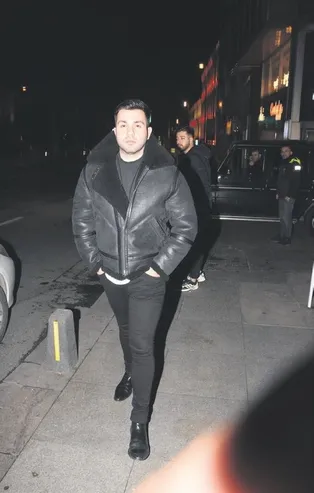 Sibel Can'ın oğlu Engincan Ural taksiye talim etti!