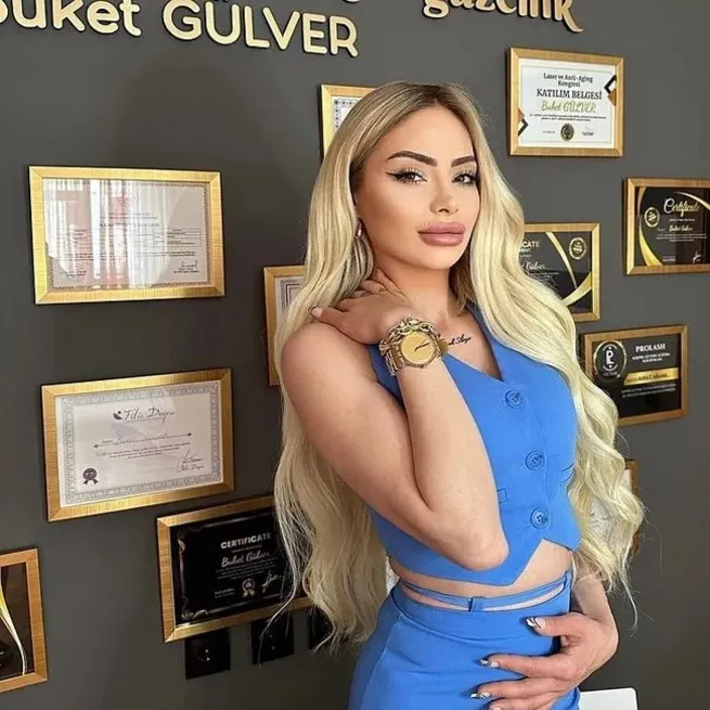 Uzman estetisyen evinde ölü bulundu!