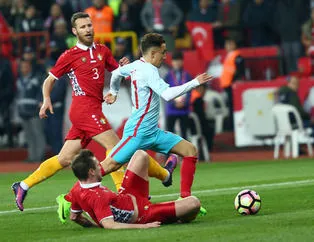 Emre Mor gönlündeki takımı açıkladı