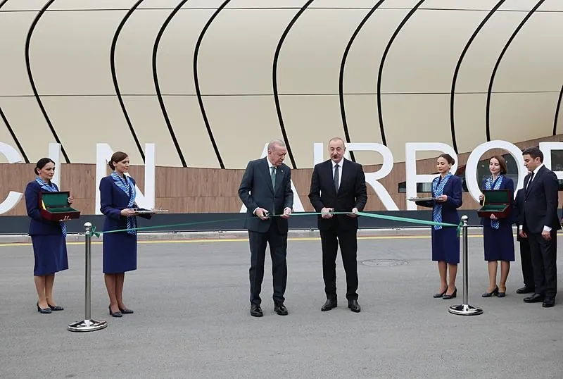 Başkan Erdoğan ve Aliyev Laçın Uluslararası Havalimanı'nın açılışını yaptı (AA)