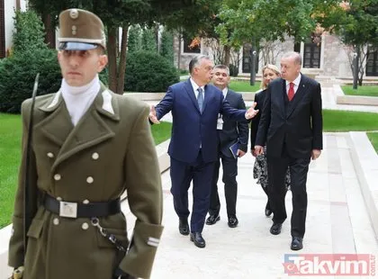 Başkan Erdoğan Macaristan’da resmi törenle karşılandı