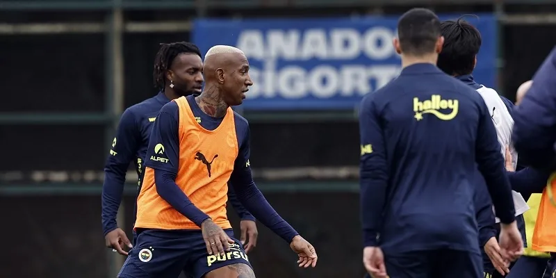 Fenerbahçeliler havaya uçacak! Yeni sezonun ilk transferi bitiyor - 8