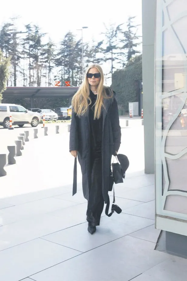 ates-kuslarinin-son-bolumunde-olaylar-karisti-1679175211866.jpeg Ateş Kuşları'nın son bölümünde olaylar karıştı!-4