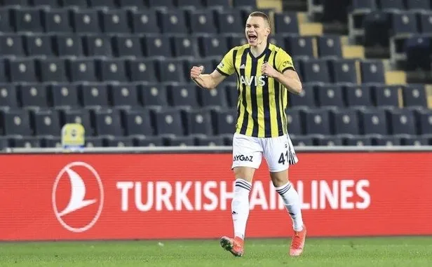 szalaide-israrcilar-1637183316706.jpeg Katalan ekibinin Szalai ısrarı sürüyor! Macar stoper için 23 milyon Euro'yu gözden çıkardılar-2