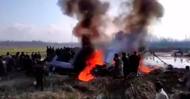 Son dakika: Hindistan’a ait helikopter düştü! 6 ölü