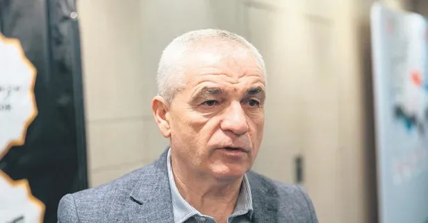 Rıza Çalımbay ayrılık süreci ile ilgili konuştu: Arkadaşlarıma kırgınım