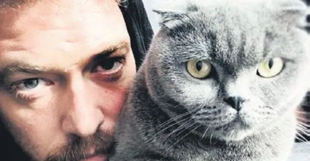 Engin Öztürk önceki gün kedisiyle böyle selfie çekti