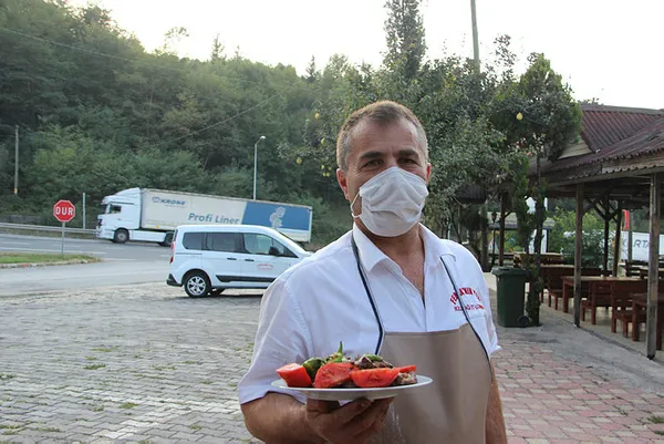 TEM Otoyolu Bolu Dağı Tüneli kapandı, Bolu Dağı’ndaki et lokantaları bu TEM Otoyolu Bolu Dağı Tüneli kapandı, Bolu Dağı’ndaki et lokantaları bu