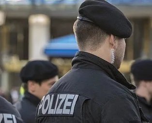 FETÖ parasına polis baskını! Almanya ve Hollandada 62 adreste arama