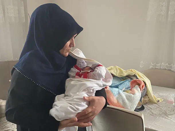 bebegini-zehirleyerek-oldurmeye-calisan-cani-babanin-tahliye-talebine-ret-1663158849366.jpg Bebeğini zehirleyerek öldürmeye çalışan cani babanın tahliye talebine ret-1