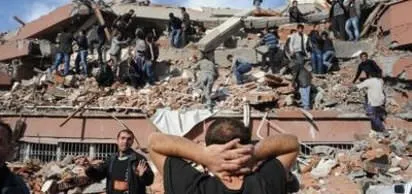 Abant'ta 7,1 büyüklüğündeki depremde 52 kişi öldü