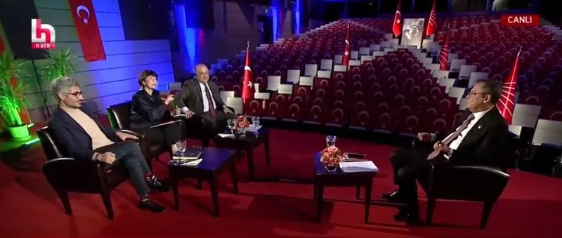 chp-lideri-ozgur-ozelden-halk-tvde-fondas-sirin-payzina-canli-canli-azar-bu-dogru-bir-sey-degil-1709675274966.jpeg
