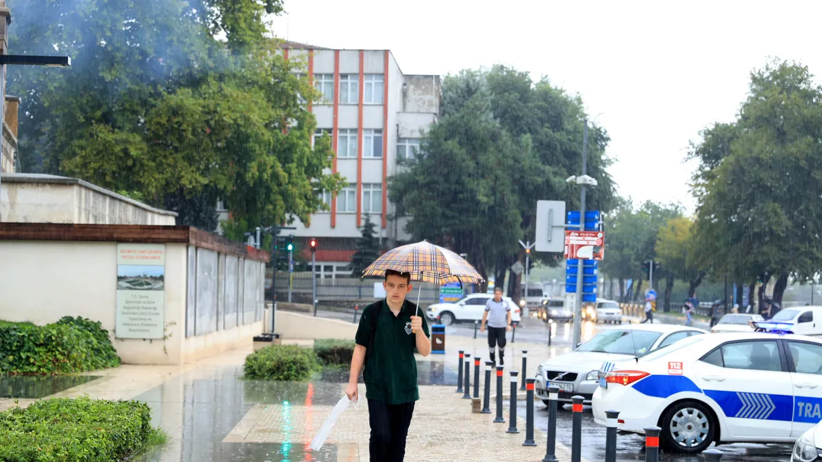 HAVA DURUMU | İzmir'den sonra bir uyarı da o 2 ile! Sel, su baskınına dikkat | La Nina geliyor