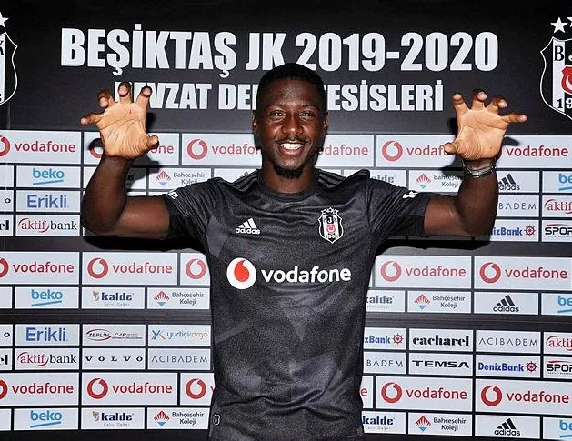 Rüzgarla yarışan adam