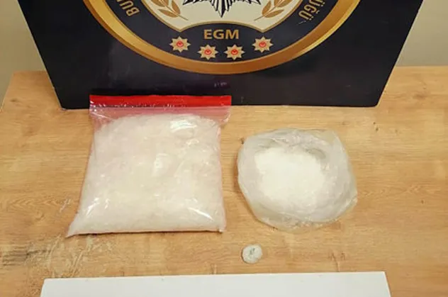 Bursa'da otomobil lastiğinden 1 kilo kokain çıktı