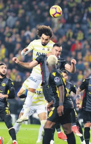 Önce tepki sonra alkış