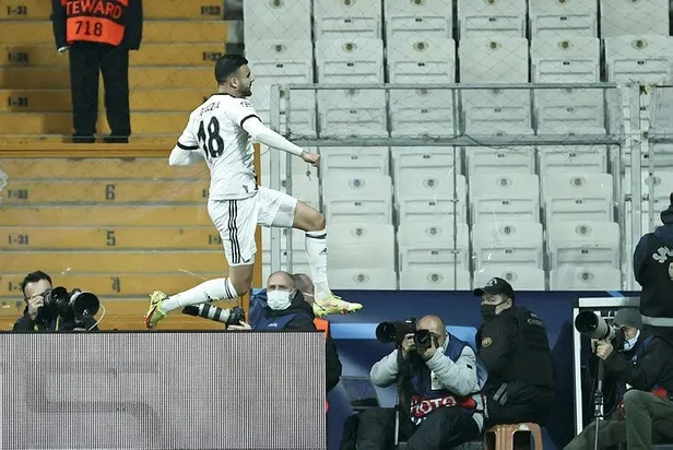 kartal-evinde-kaybetti-besiktas-1-2-ajax-mac-sonucu-1637785084501.jpeg Kartal evinde kaybetti! Beşiktaş 1-2 Ajax | MAÇ SONUCU-3