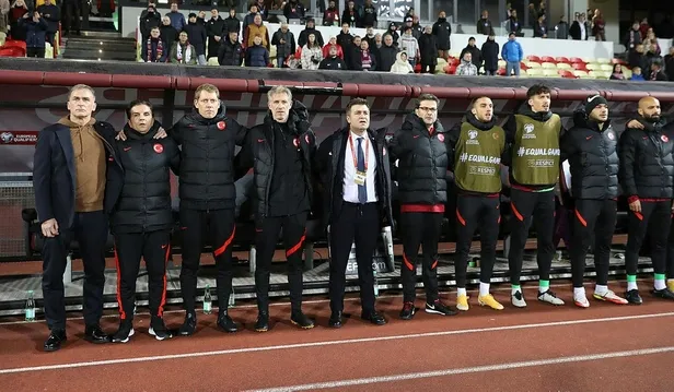 letonya-1-2-turkiye-mac-sonucu-burak-yilmaz-ve-serdar-dursun-1633987704466.jpeg Letonya 1-2 Türkiye | MAÇ SONUCU! Burak Yılmaz ve Serdar Dursun...-8