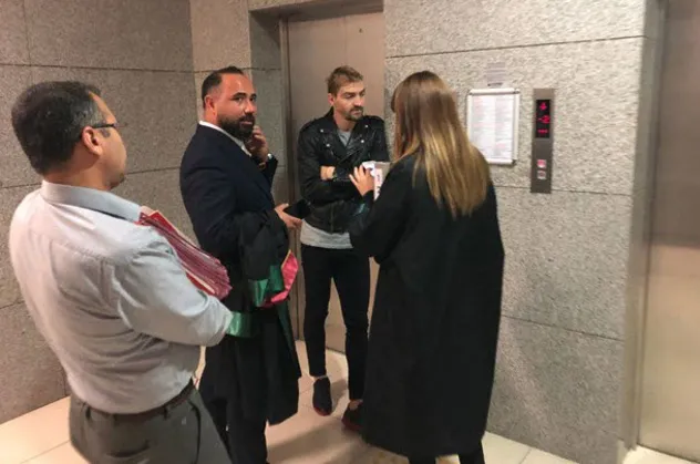 Mete Kalkavan'a küfür davasında Caner Erkin hakim karşısına çıktı