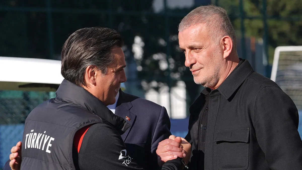 Milli maçta tansiyon yükseldi! Tribünlerden Vincenzo Montella ve TFF'ye istifa çağrısı