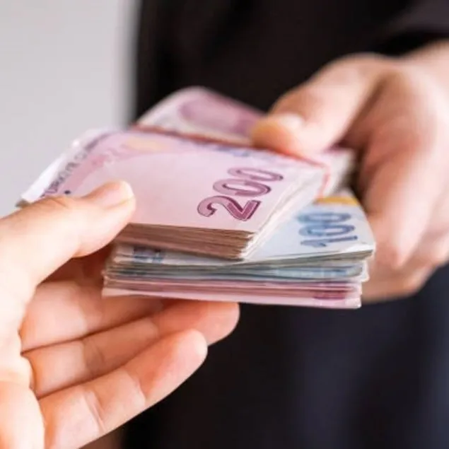 Emekliye eşit zam
