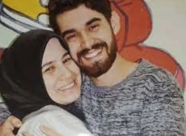 fetoye-methiyeler-dizen-melek-cetinkaya-hakkinda-istenen-ceza-belli-oldu-1599144743724.jpeg FETÖ’ye alçakça methiyeler dizen Melek Çetinkaya hakkında istenen ceza belli oldu-4