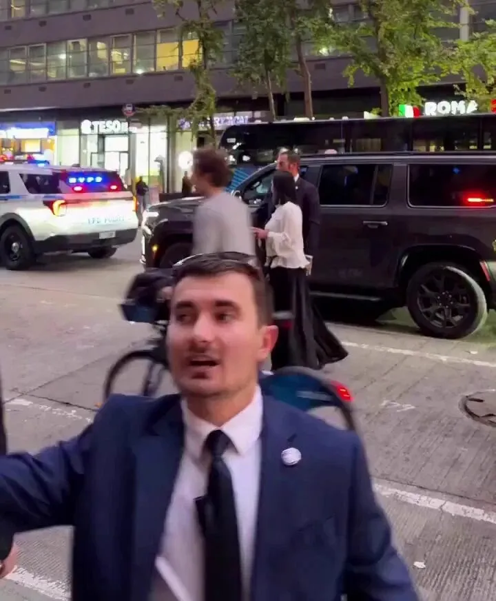 1790439399232.jpeg New York'ta Arnavutluk Başbakanı Rama'ya yumurtalı protesto: "Mafya" sloganları atıldı-4