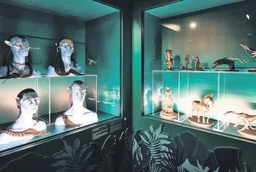 James Cameron’un 300’ü aşkın eseri İstanbul’da sanatseverlerle buluştu: Sanat dünyası akın etti