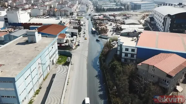 İstanbul'da korkutan görüntü! Mavi su rögardan fışkırdı - 10