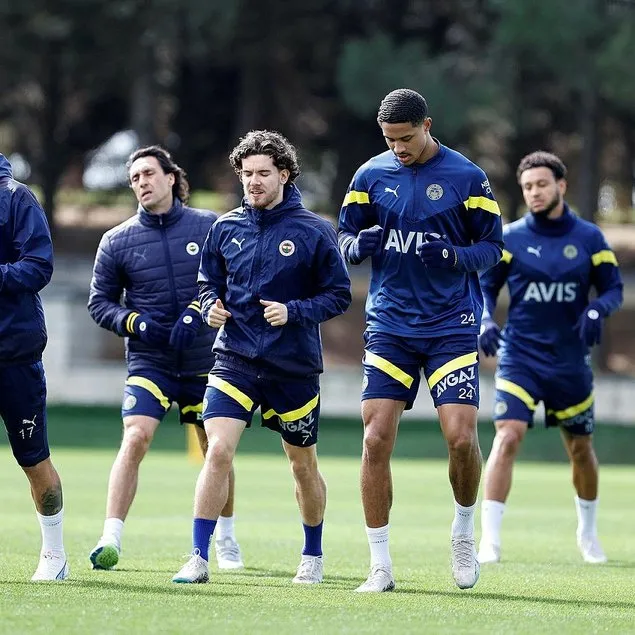 Fenerbahçe Sevilla’ya hazırlanıyor!