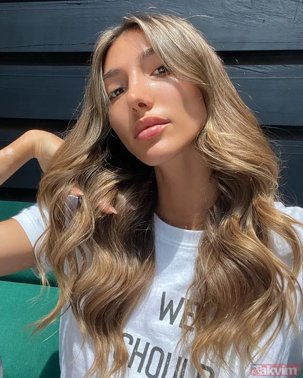 Şevval Şahin'in üstsüz Kadınlar Günü paylaşımı sosyal medyanın gündeminde "Allah bildiği gibi yapsın" Olay kadın Şevval... - 3